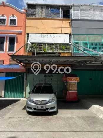 Ruko untuk Disewa di Pusat Jakarta Barat Luas Bangunan 270m2 Ruko untuk Disewa di Pusat Jakarta Barat Luas Bangunan 270m2
