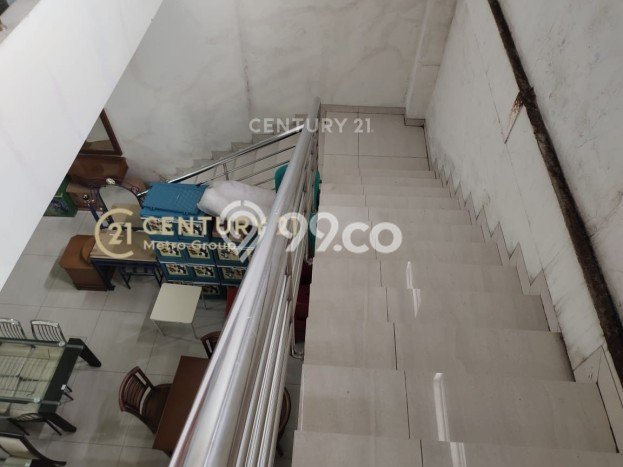 Disewakan Gudang di Kawasan Ramai Kaliabang Luas 1600m2 Disewakan Gudang di Kawasan Ramai Kaliabang Luas 1600m2