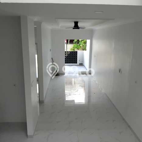 Dijual Rumah Eksklusif 4 KT di Harapan Indah, Bekasi Dijual Rumah Eksklusif 4 KT di Harapan Indah, Bekasi