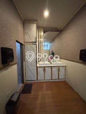 Ruko Dijual di Prime Area Jakarta Timur Luas 306m2 Ruko Dijual di Prime Area Jakarta Timur Luas 306m2