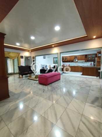 Rumah Luxury Modern Tanpa Renovasi di Rawa Belong Jakarta Barat Rumah Luxury Modern Tanpa Renovasi di Rawa Belong Jakarta Barat