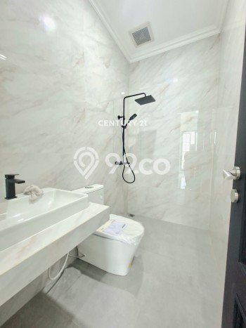 For Sale! Luxury House LT 250m2 Desain Modern di Bintaro For Sale! Luxury House LT 250m2 Desain Modern di Bintaro