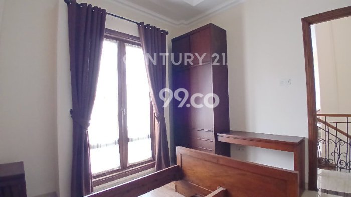 For Sale! Premium House LT 169m2 Desain Elegan di Kebagusan For Sale! Premium House LT 169m2 Desain Elegan di Kebagusan