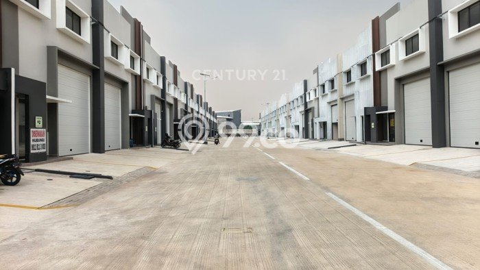 Gudang di Karawaci, Luas 270m², Area Komersial, Dekat Karawaci, Tangerang, Tangerang Gudang di Karawaci, Luas 270m², Area Komersial, Dekat Karawaci, Tangerang, Tangerang