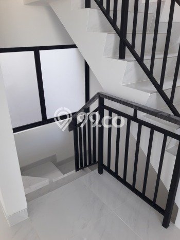 Rumah sewa siap pakai 3 KT di Pantai Indah Kapuk, Jakarta Utara Rumah sewa siap pakai 3 KT di Pantai Indah Kapuk, Jakarta Utara