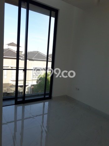 Rumah sewa siap pakai 3 KT di Pantai Indah Kapuk, Jakarta Utara Rumah sewa siap pakai 3 KT di Pantai Indah Kapuk, Jakarta Utara