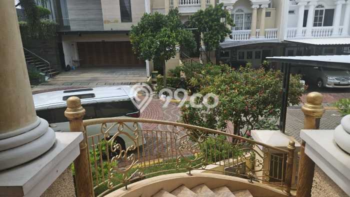 Rumah Luxury Modern Tanpa Renovasi di Pantai Indah Kapuk Jakarta Utara Rumah Luxury Modern Tanpa Renovasi di Pantai Indah Kapuk Jakarta Utara