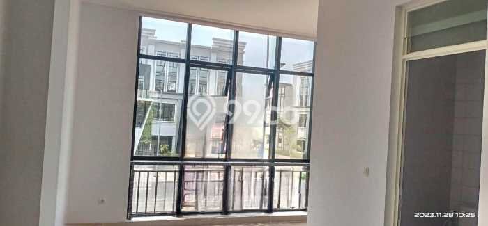Area Strategis! Disewakan Ruko Lokasi Kelapa Gading, Jakarta Utara Cocok untuk Bisnis Area Strategis! Disewakan Ruko Lokasi Kelapa Gading, Jakarta Utara Cocok untuk Bisnis
