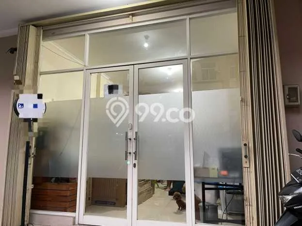 Dijual Ruko Kawasan , Luas 135m2m², Area Berkembang, Jalan Utama Dijual Ruko Kawasan , Luas 135m2m², Area Berkembang, Jalan Utama