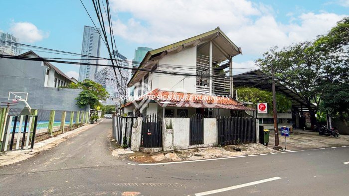Rumah Luxury Siap Huni di Jakarta Selatan Fasilitas Lengkap Rumah Luxury Siap Huni di Jakarta Selatan Fasilitas Lengkap