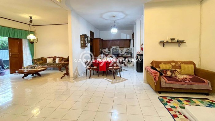 Dijual Rumah Premium dengan Fasilitas Sekitar Komplit di Ciputat Timur, Tangerang Selatan Dijual Rumah Premium dengan Fasilitas Sekitar Komplit di Ciputat Timur, Tangerang Selatan