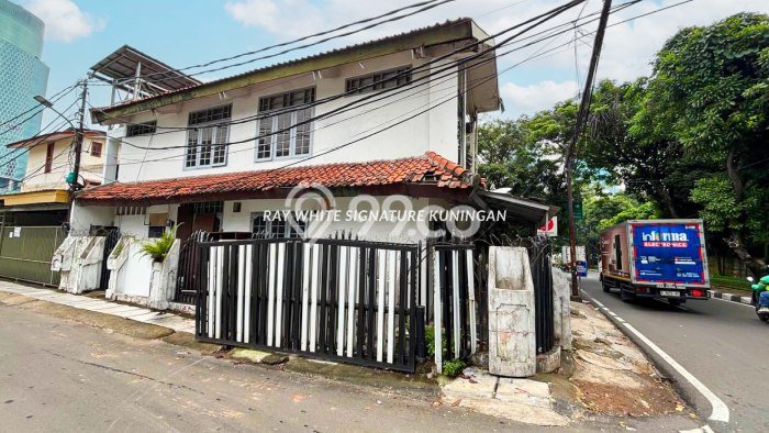 Rumah Luxury Siap Huni di Jakarta Selatan Fasilitas Lengkap Rumah Luxury Siap Huni di Jakarta Selatan Fasilitas Lengkap