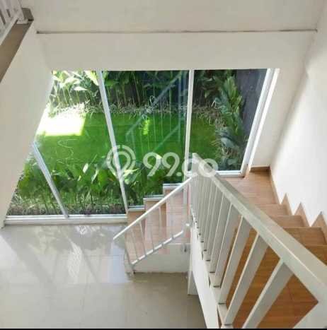 Disewakan! Rumah 3 Kamar Tidur &
2 Kamar Mandi di Gatot Subroto, Denpasar Disewakan! Rumah 3 Kamar Tidur &
2 Kamar Mandi di Gatot Subroto, Denpasar