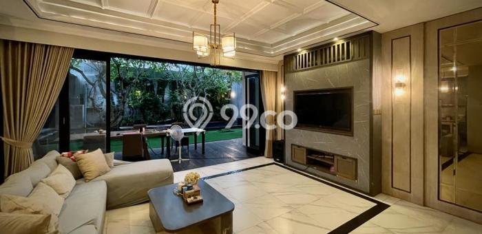 Rumah Lokasi Strategis area , Denpasar, LT 394m2m² LB 389m2m² Rumah Lokasi Strategis area , Denpasar, LT 394m2m² LB 389m2m²