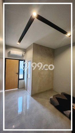 Kost di Puri Indah, Luas 323m², Akses Mudah Pusat Kota Kost di Puri Indah, Luas 323m², Akses Mudah Pusat Kota