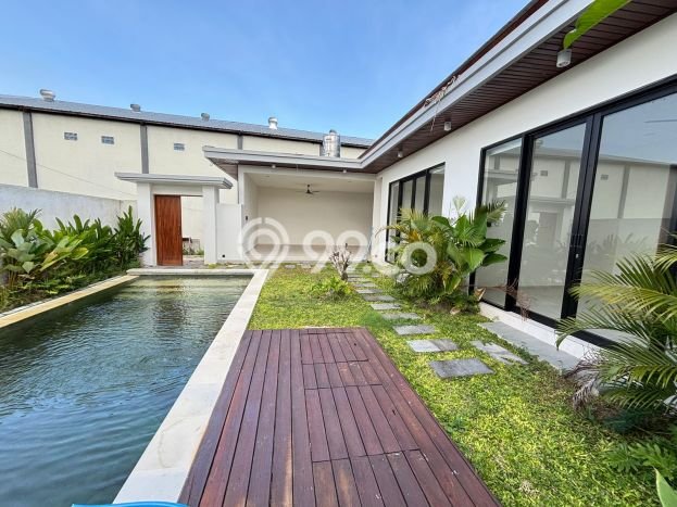 Rumah area Kerobokan, Dekat Stasiun, 2 KT, LT 200m² Bangunan 100m² Rumah area Kerobokan, Dekat Stasiun, 2 KT, LT 200m² Bangunan 100m²
