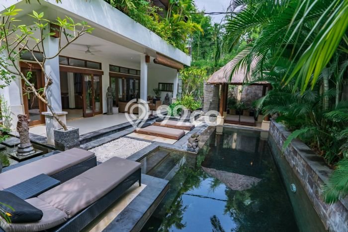 Rumah Mewah Akses Strategis di Badung Full Furnished Rumah Mewah Akses Strategis di Badung Full Furnished