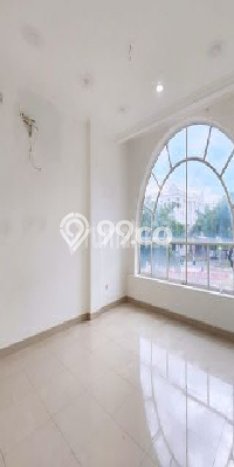 Ruko Dijual di Jakarta Barat LT 67m2 & LB 202m2 Lokasi Terbaik! Ruko Dijual di Jakarta Barat LT 67m2 & LB 202m2 Lokasi Terbaik!
