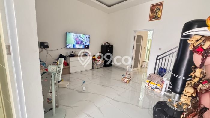 Rumah Luas Asri 3 KT Siap Huni di Duta Garden Jakarta Barat Rumah Luas Asri 3 KT Siap Huni di Duta Garden Jakarta Barat