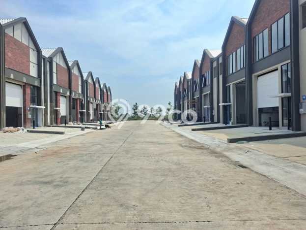 Lokasi Strategis! Dijual Gudang Bisnis di Jambe, Tangerang Kondisi Bagus Lokasi Strategis! Dijual Gudang Bisnis di Jambe, Tangerang Kondisi Bagus