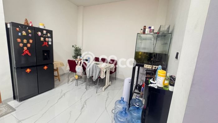 Rumah Luas Asri 3 KT Siap Huni di Duta Garden Jakarta Barat Rumah Luas Asri 3 KT Siap Huni di Duta Garden Jakarta Barat