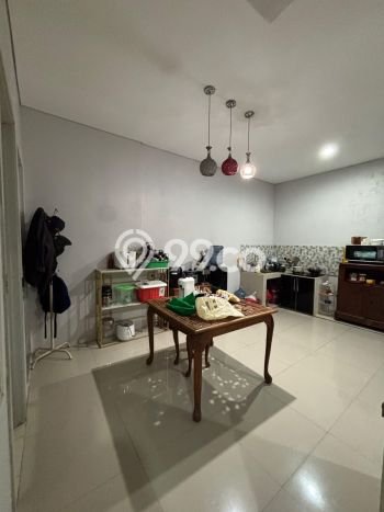 Dijual Rumah 3 Kamar Lokasi Ideal Bagus dan Strategis di BSD Dijual Rumah 3 Kamar Lokasi Ideal Bagus dan Strategis di BSD