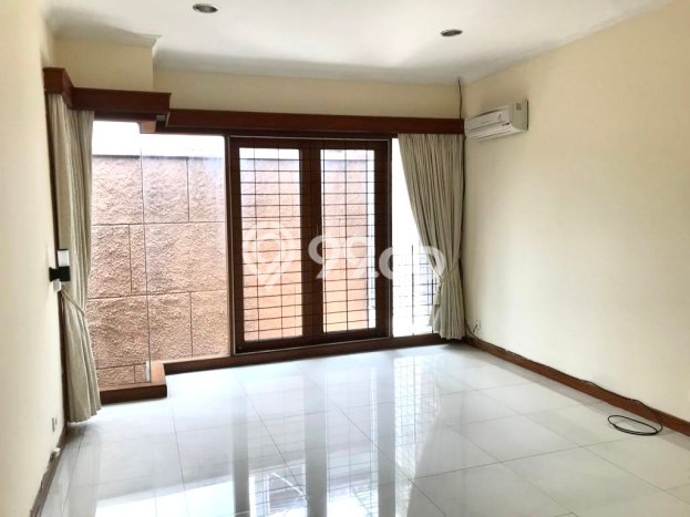 Rumah sewa siap huni 4 KT di Pondok Indah, Jakarta Selatan Rumah sewa siap huni 4 KT di Pondok Indah, Jakarta Selatan
