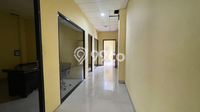 FOR RENT! Ruko di Radio Dalam Cocok untuk Bisnis 300m2 FOR RENT! Ruko di Radio Dalam Cocok untuk Bisnis 300m2