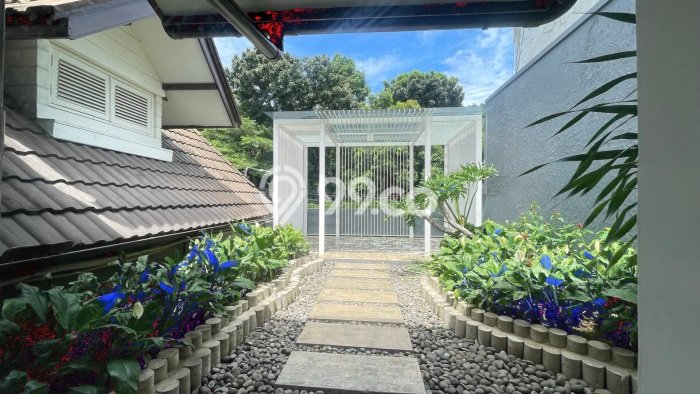 SPECIAL RATE! Rumah area Pondok Indah, 3 KM, Lingkungan Asri, LT 412m2m² LB 450m2m² SPECIAL RATE! Rumah area Pondok Indah, 3 KM, Lingkungan Asri, LT 412m2m² LB 450m2m²