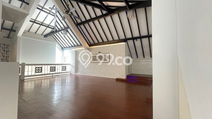 SPECIAL RATE! Rumah area Pondok Indah, 3 KM, Lingkungan Asri, LT 412m2m² LB 450m2m² SPECIAL RATE! Rumah area Pondok Indah, 3 KM, Lingkungan Asri, LT 412m2m² LB 450m2m²