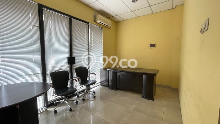 FOR RENT! Ruko di Radio Dalam Cocok untuk Bisnis 300m2 FOR RENT! Ruko di Radio Dalam Cocok untuk Bisnis 300m2