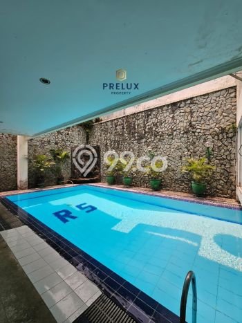 Rumah Elit Modern Tanpa Renovasi di Pondok Indah Jakarta Selatan Rumah Elit Modern Tanpa Renovasi di Pondok Indah Jakarta Selatan