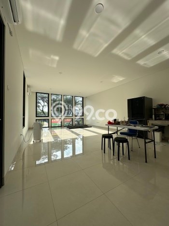 Unit Ruko Disewakan di BSD City di Area Ramai & Strategis Unit Ruko Disewakan di BSD City di Area Ramai & Strategis