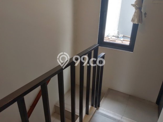 Sewa Rumah Harga Terjangkau di BSD City Tangerang dengan 4 KT Sewa Rumah Harga Terjangkau di BSD City Tangerang dengan 4 KT