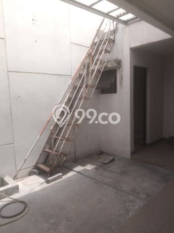 Rumah Luas Asri 3 KT Siap Huni di Green Lake City Jakarta Barat Rumah Luas Asri 3 KT Siap Huni di Green Lake City Jakarta Barat