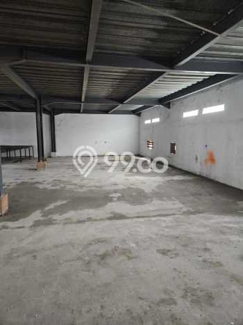 Area Ramai! Gudang Dijual di Tangerang untuk Bisnis Luas Bangunan 602m2 Area Ramai! Gudang Dijual di Tangerang untuk Bisnis Luas Bangunan 602m2