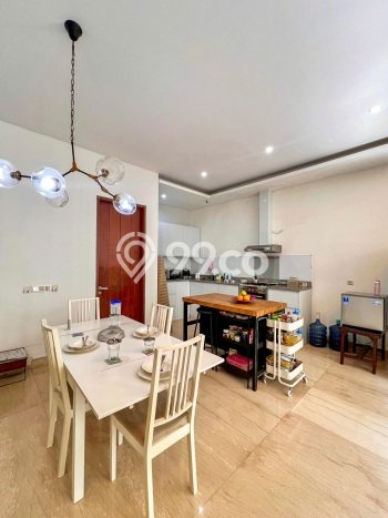 Rumah Sewa Jakarta Selatan LT 190m2 LB 284m2 Kawasan Cipete Rumah Sewa Jakarta Selatan LT 190m2 LB 284m2 Kawasan Cipete