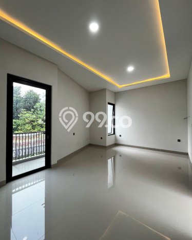 Ready to Use! Luxury House LT 120m2 Desain Elegan di Pondok Indah Ready to Use! Luxury House LT 120m2 Desain Elegan di Pondok Indah