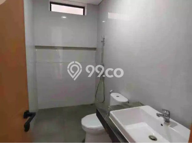 Ready to Use! Premium House LT 153m2 Desain Elegan di Setra Duta Ready to Use! Premium House LT 153m2 Desain Elegan di Setra Duta