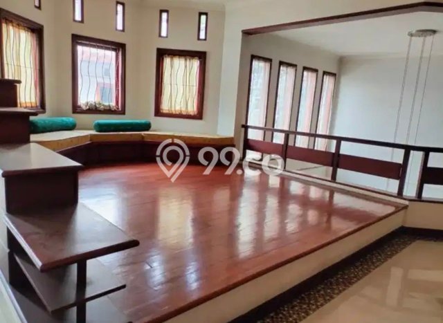 Dijual Rumah Luas Elegan Dengan View Cantik di Setiabudi, Bandung Dijual Rumah Luas Elegan Dengan View Cantik di Setiabudi, Bandung