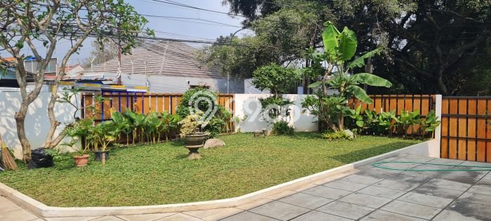 Disewakan Rumah Murah di Geger Kalong Bandung dengan 4 KT Disewakan Rumah Murah di Geger Kalong Bandung dengan 4 KT