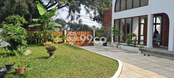 Disewakan Rumah Murah di Geger Kalong Bandung dengan 4 KT Disewakan Rumah Murah di Geger Kalong Bandung dengan 4 KT