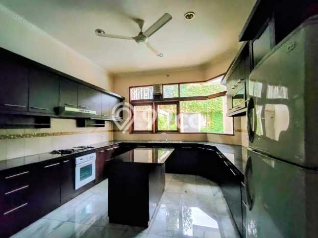 Disewakan Rumah Konsep Modern di Pasar Minggu Jakarta Selatan dengan 5 KT Disewakan Rumah Konsep Modern di Pasar Minggu Jakarta Selatan dengan 5 KT