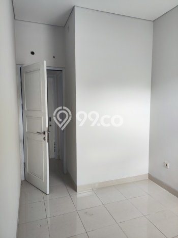 For Sale Hunian Rumah Terawat 2 KT di Gading Serpong, Tangerang For Sale Hunian Rumah Terawat 2 KT di Gading Serpong, Tangerang