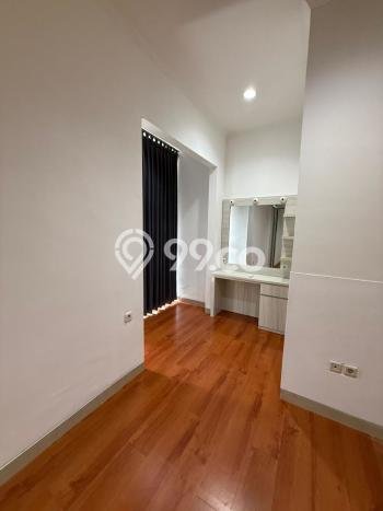 For Sale! Luxury House LT 160m2 Desain Elegan di Duta Garden For Sale! Luxury House LT 160m2 Desain Elegan di Duta Garden
