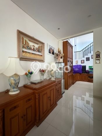 Ready to Use! Premium House LT 300m2 Desain Elegan di Alam Sutera Ready to Use! Premium House LT 300m2 Desain Elegan di Alam Sutera