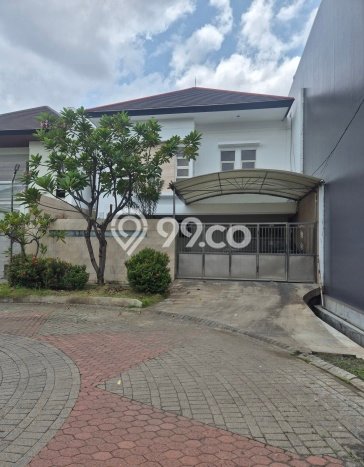 Dijual Rumah Premium dengan Fasilitas Sekitar Lengkap di Sukolilo, Surabaya Dijual Rumah Premium dengan Fasilitas Sekitar Lengkap di Sukolilo, Surabaya
