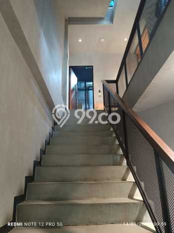 Kantor Dijual Lokasi Emas di Dukuh Pakis Luas 380m2 Kantor Dijual Lokasi Emas di Dukuh Pakis Luas 380m2