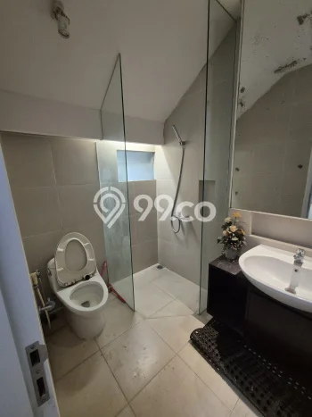 For Sale! Premium House LT 144m2 Desain Modern di Pakuwon City For Sale! Premium House LT 144m2 Desain Modern di Pakuwon City