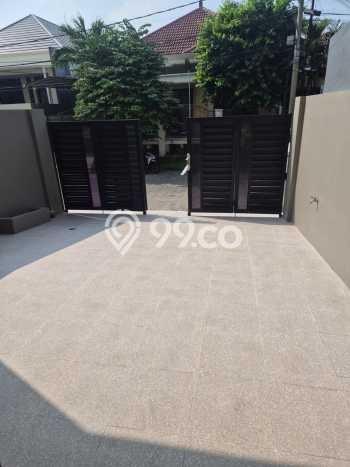 Dijual Rumah 4 Kamar Lokasi Ideal Bagus dan Strategis di Mulyorejo Dijual Rumah 4 Kamar Lokasi Ideal Bagus dan Strategis di Mulyorejo